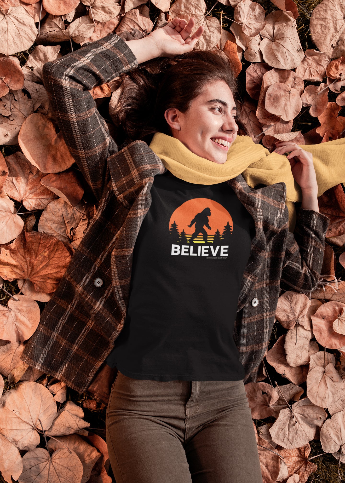 Believe Women's Scoopneck T-shirt